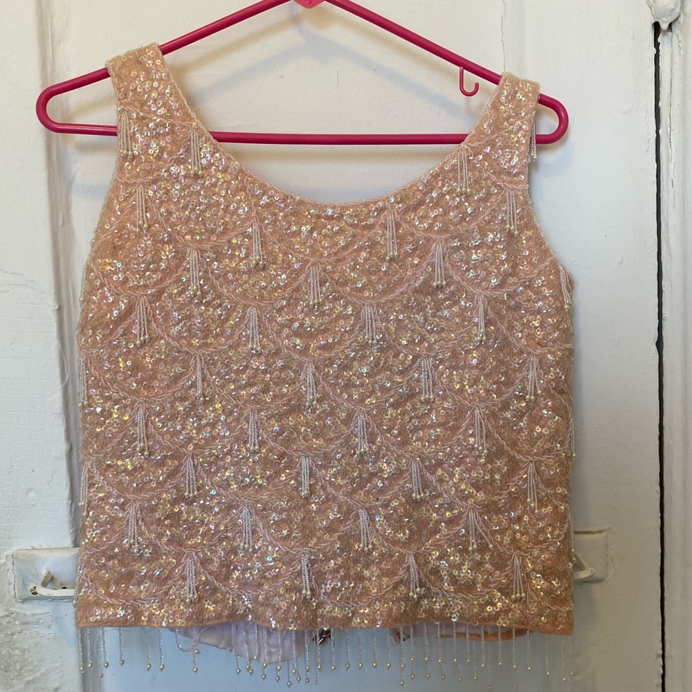 VINTAGE light shell pink hanging top. Vintage beaded crop top. Lt Pink top.